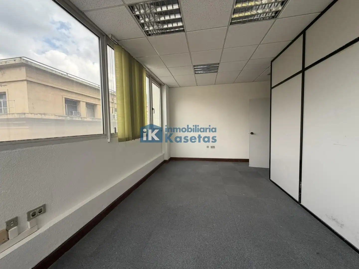 Office space with lift for sale in Pozokoetxe