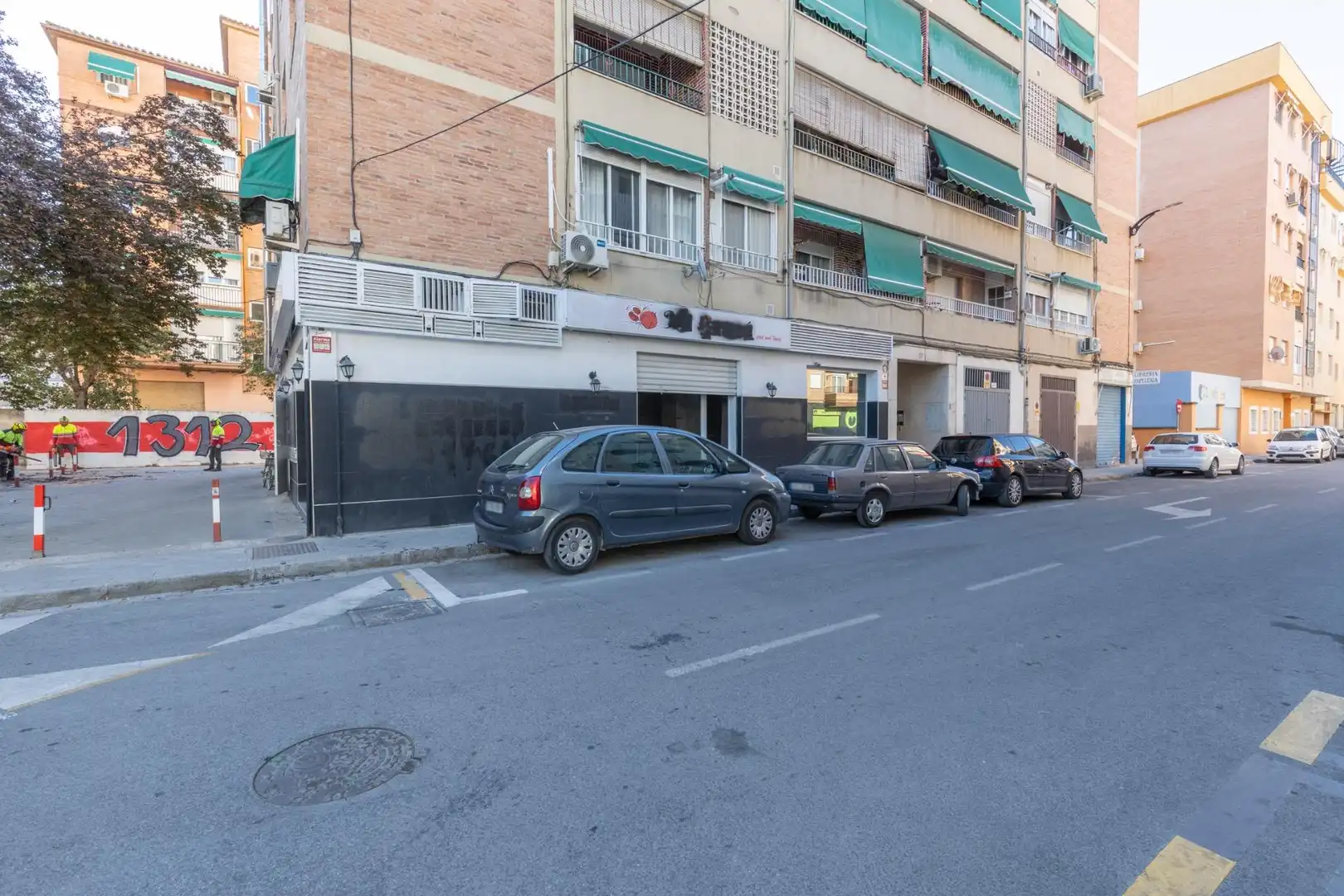 Exterior view of Commercial properties for sale in Granada  with Air Conditioner and Furnished
