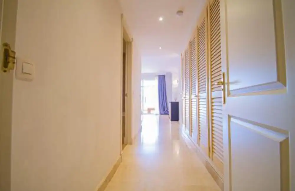 Apartament amb piscina en venda a Nueva Andalucía, imagen 12