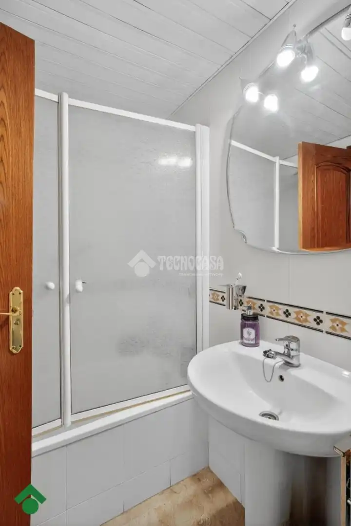 Baño de Piso en venta en Córdoba con Aire acondicionado, Calefacción y Jardín privado