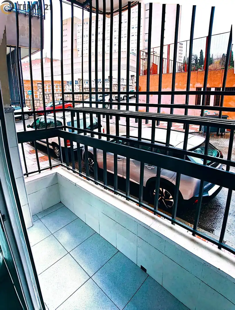 Parkplatz von Wohnung zur untervermieten in Jaén mit Klimaanlage, Heizung und Balkon