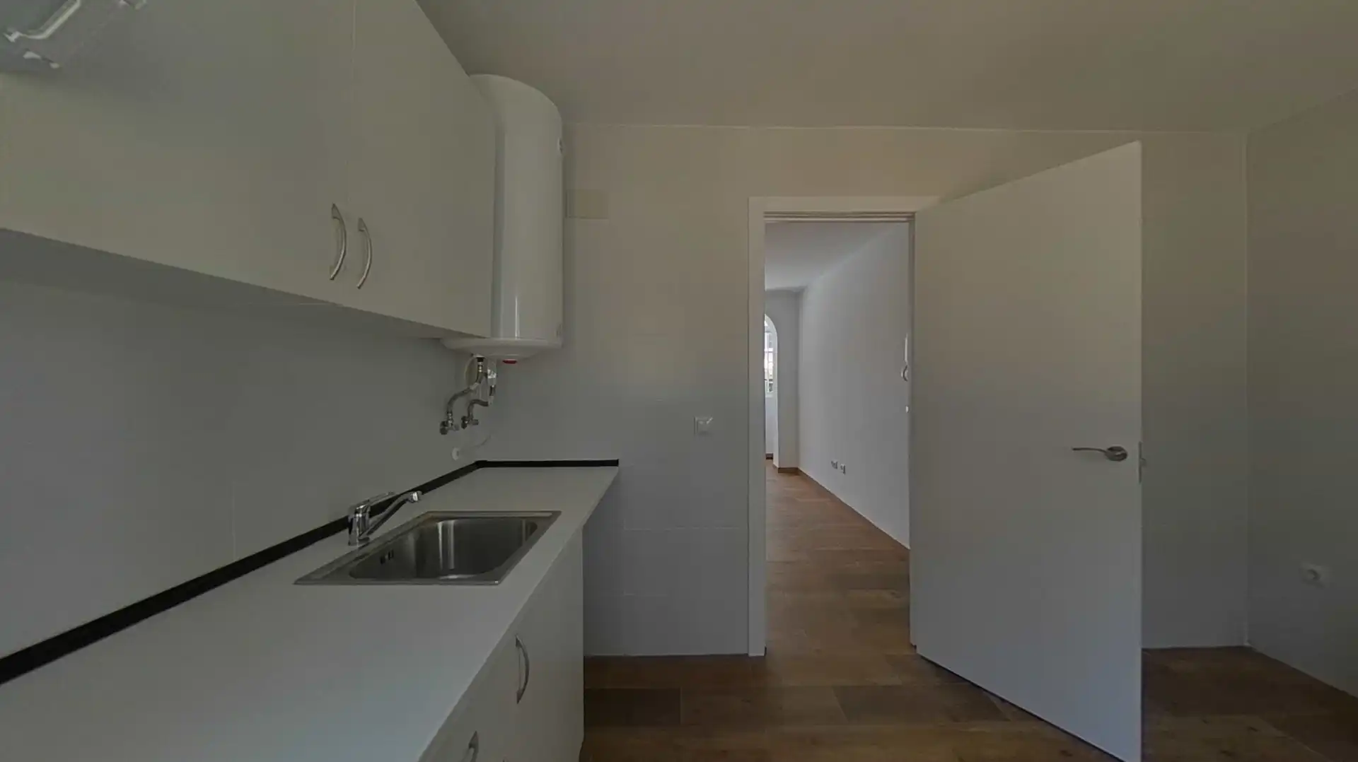 Cuina de Pis en venda en Madrid amb Calefacció i Forn