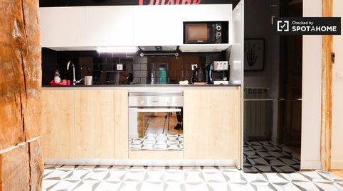 Photo 5 of Room in Cortes - Huertas, Madrid Capital