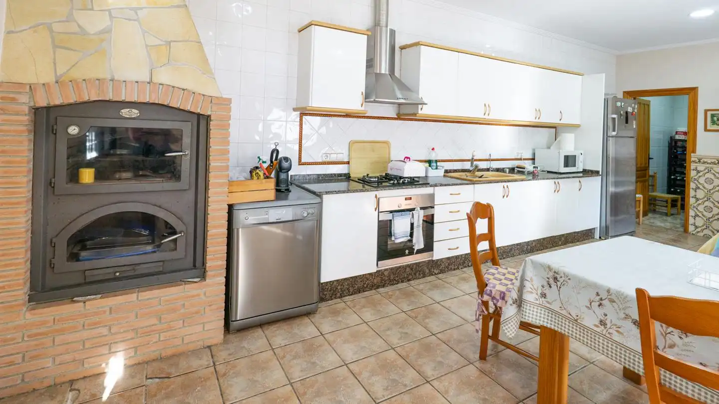 Cocina de Casa o chalet en venta en Crevillent con Aire acondicionado, Jardín privado y Terraza