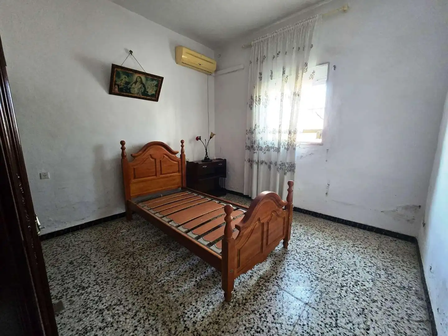 Bedroom of Houses for sale in Gines  with Air Conditioner, Terrace and Storage room