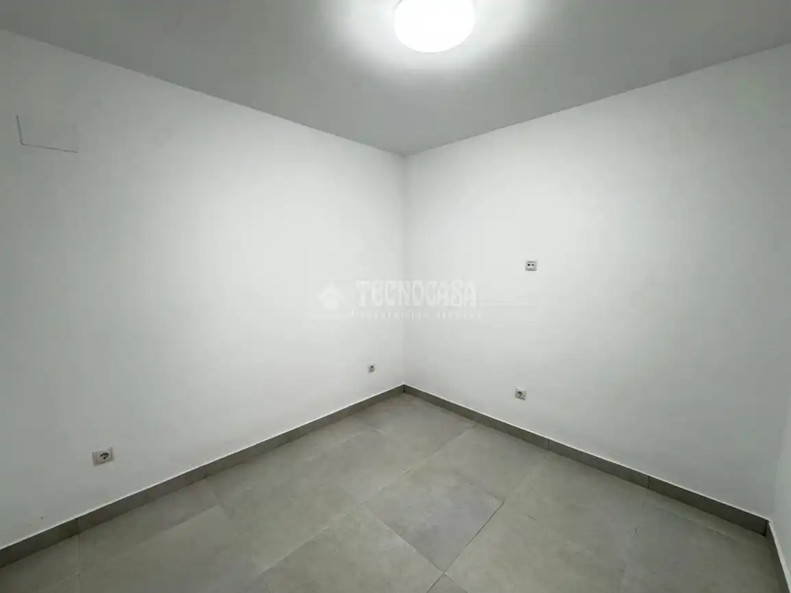 Flat for sale in Madrid  with Air Conditioner and Heating
