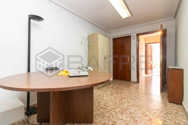 Piso en Venta en Calle del General Ricardos en Vista Alegre