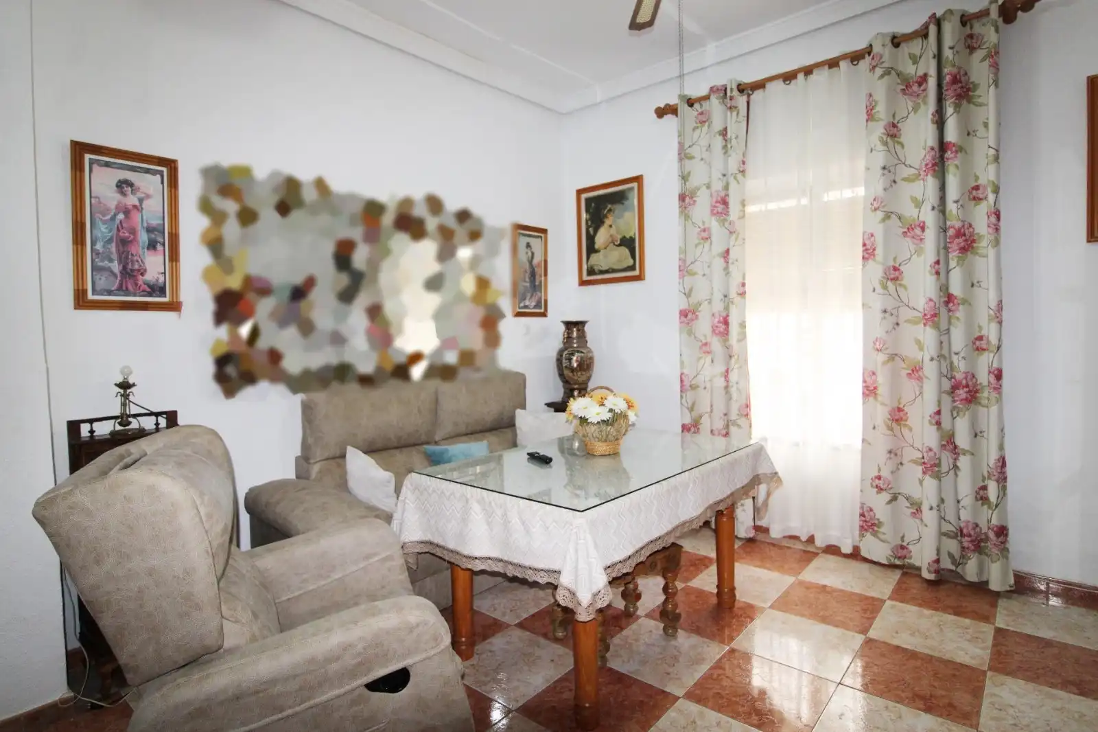 Sala d'estar de Casa o xalet en venda en Córdoba amb Terrassa