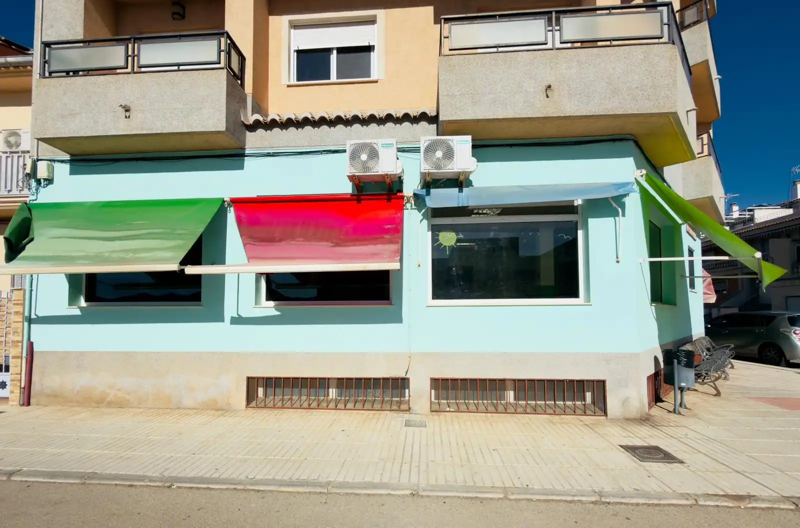 Vista exterior de Local en venda en La Llosa de Ranes