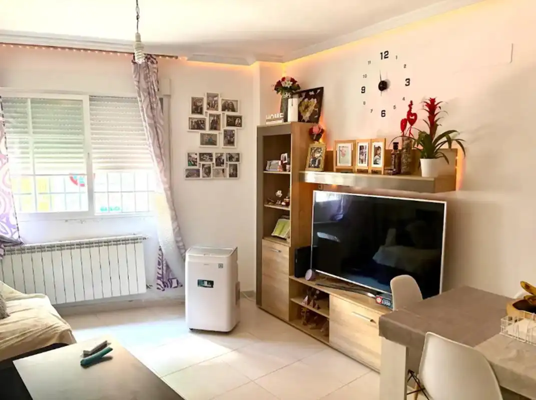 Sala d'estar de Planta baixa en venda en Coslada amb Calefacció i Moblat