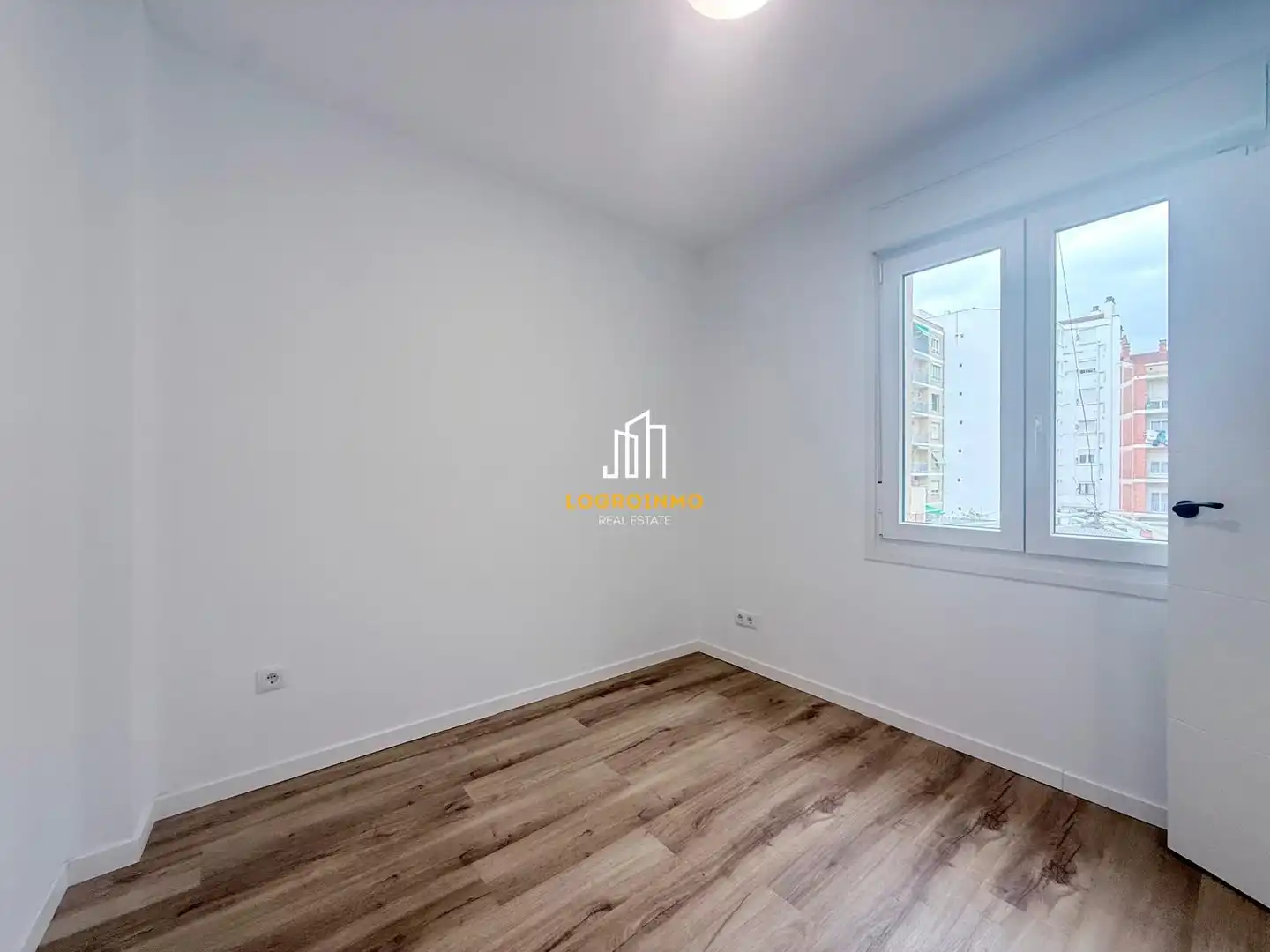Habitación de Piso en venta en  Logroño con Aire acondicionado, Calefacción y Parquet