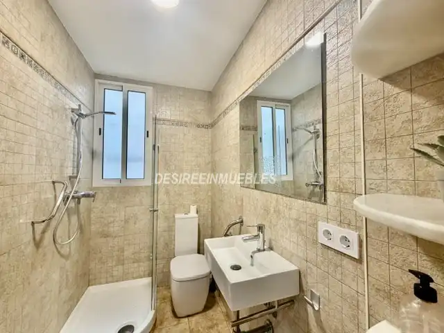Baño de Piso en venta en Valencia con Aire acondicionado, Calefacción y Balcón