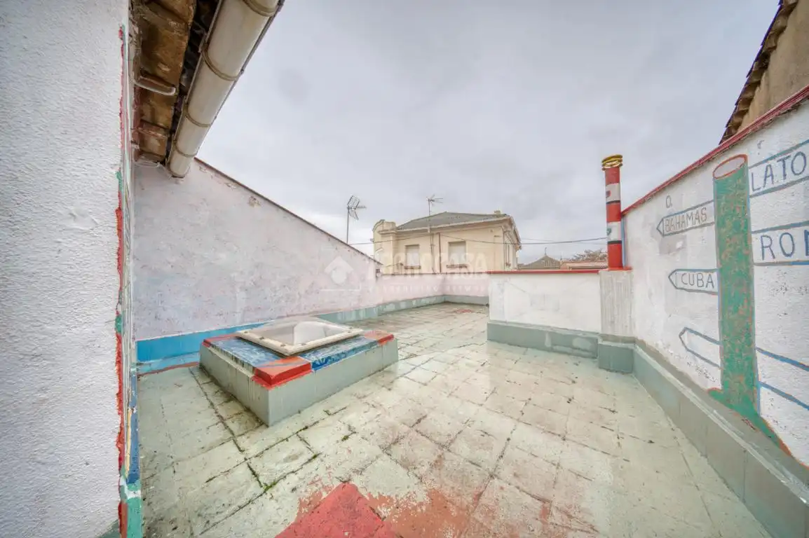 Casa adosada en venta en Venta de Baños