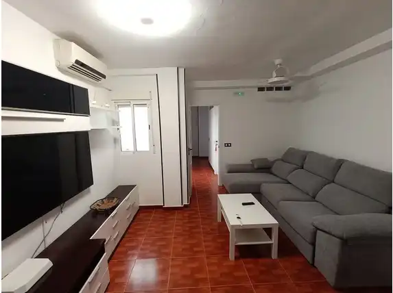 Sala d'estar de Pis en venda en Linares amb Aire condicionat, Calefacció i Moblat