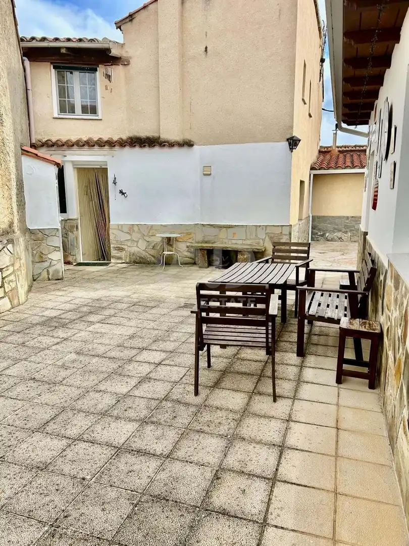 Terrassa de Casa o xalet en venda en Ayoó de Vidriales amb Calefacció i Terrassa