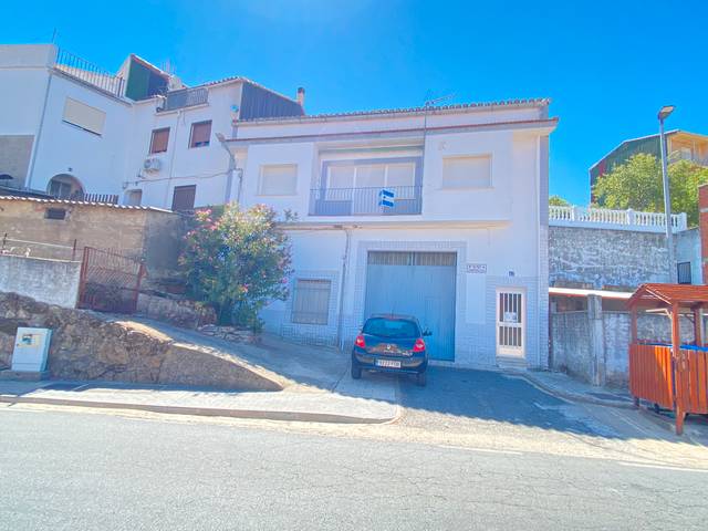 Casa-chalet en Venta en Valdastillas