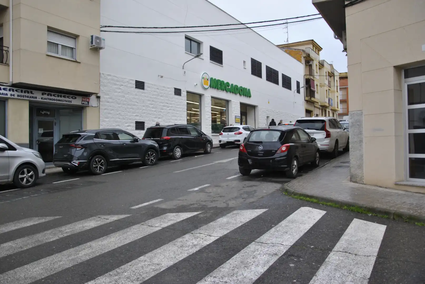 Parking of Flat for sale in Coria  with Air Conditioner, Heating and Terrace