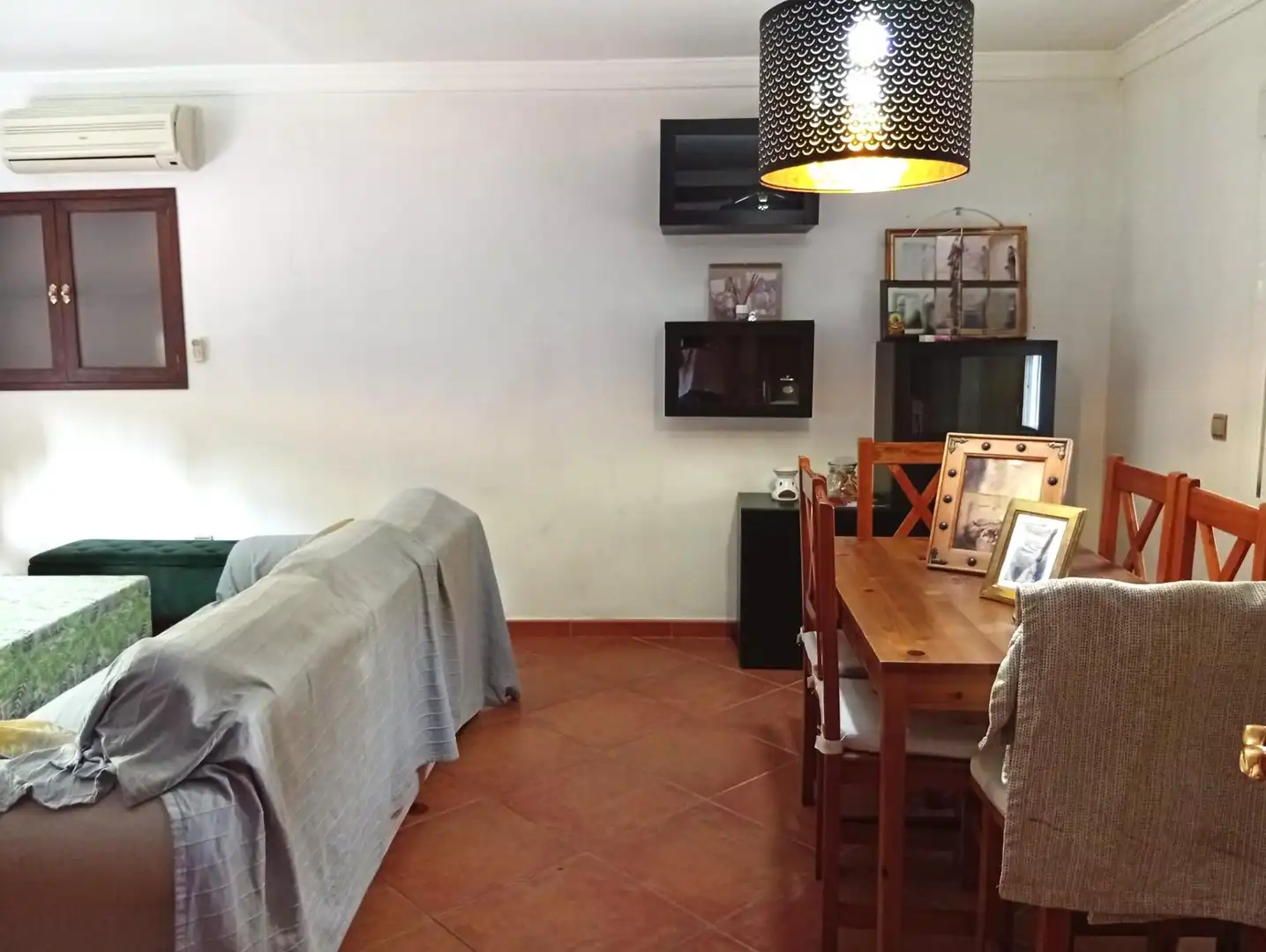 Sala de estar de Casa adosada en venta en Mijas con Aire acondicionado, Jardín privado y Terraza