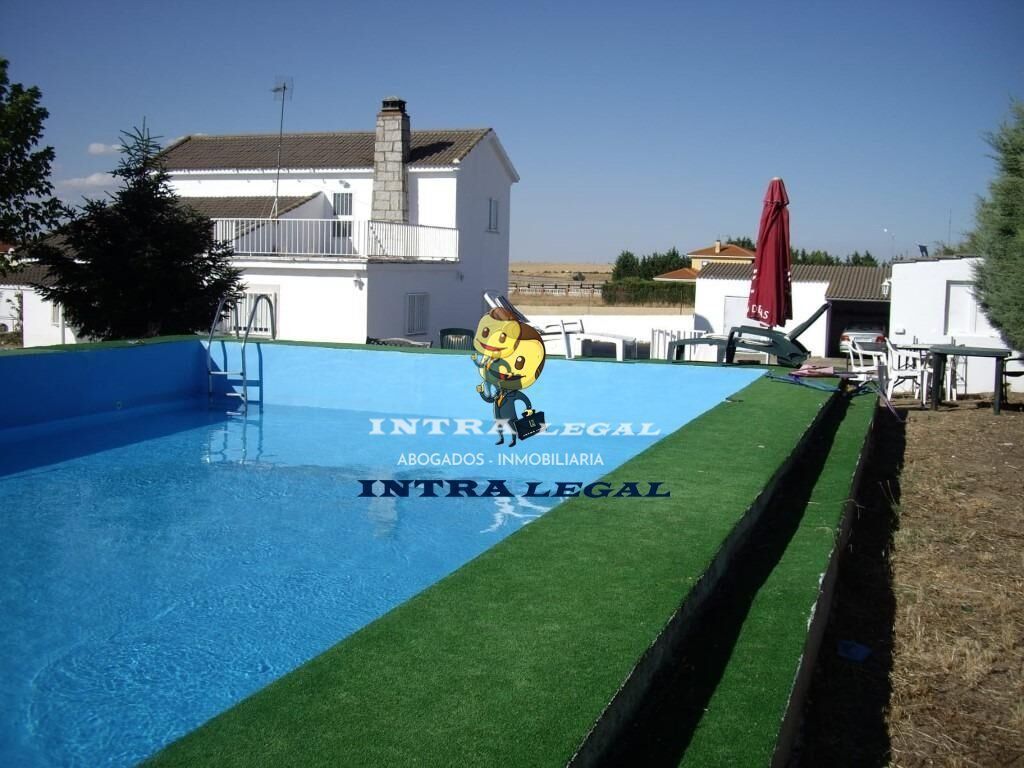 Piscina de Casa o xalet en venda en Arapiles amb Calefacció, Terrassa i Piscina