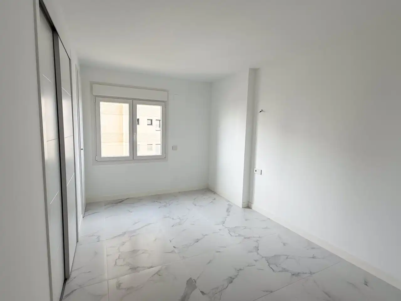 Bedroom of Flat for sale in Torrevieja  with Air Conditioner, Heating and Terrace
