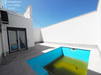 Swimming pool of House or chalet for sale in Tomelloso  with Air Conditioner, Heating and Private garden