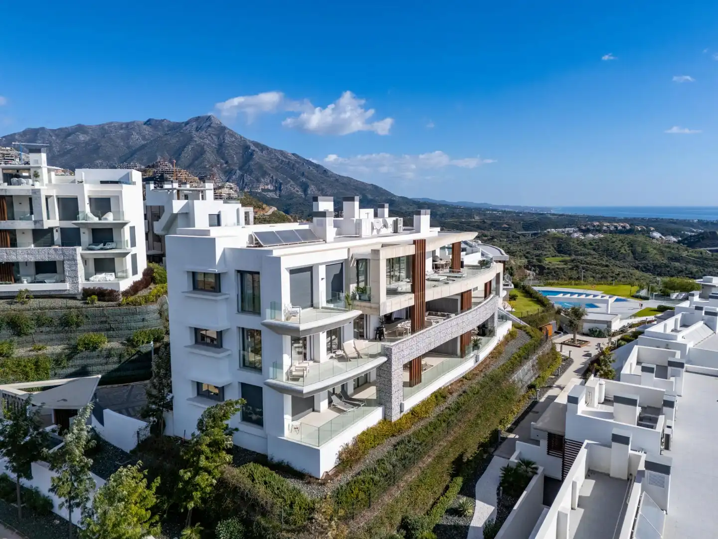 Exterior view of Apartments for sale in Benahavís  with Air Conditioner, Terrace and Storage room