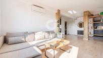 Living room of Flat for sale in  Madrid Capital  with Air Conditioner, Heating and Private garden