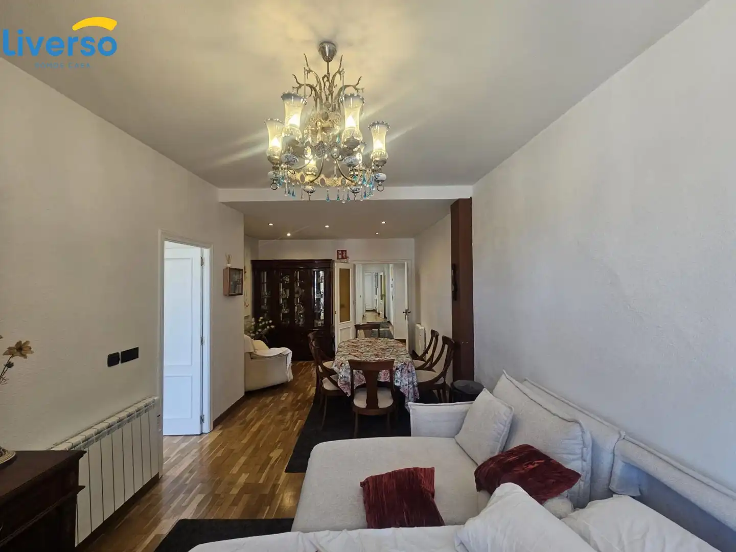 Sala d'estar de Pis de lloguer en Burgos amb Calefacció, Parquet i Moblat