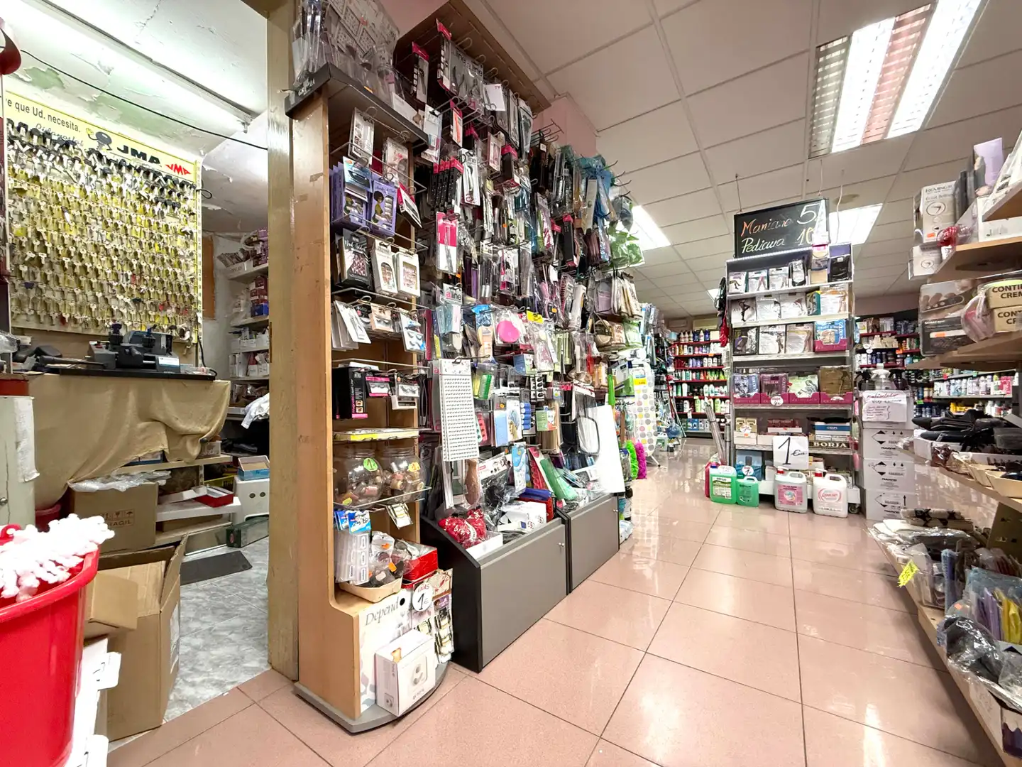Local comercial en venda a Carrer Vint-i-u 54, imagen 8