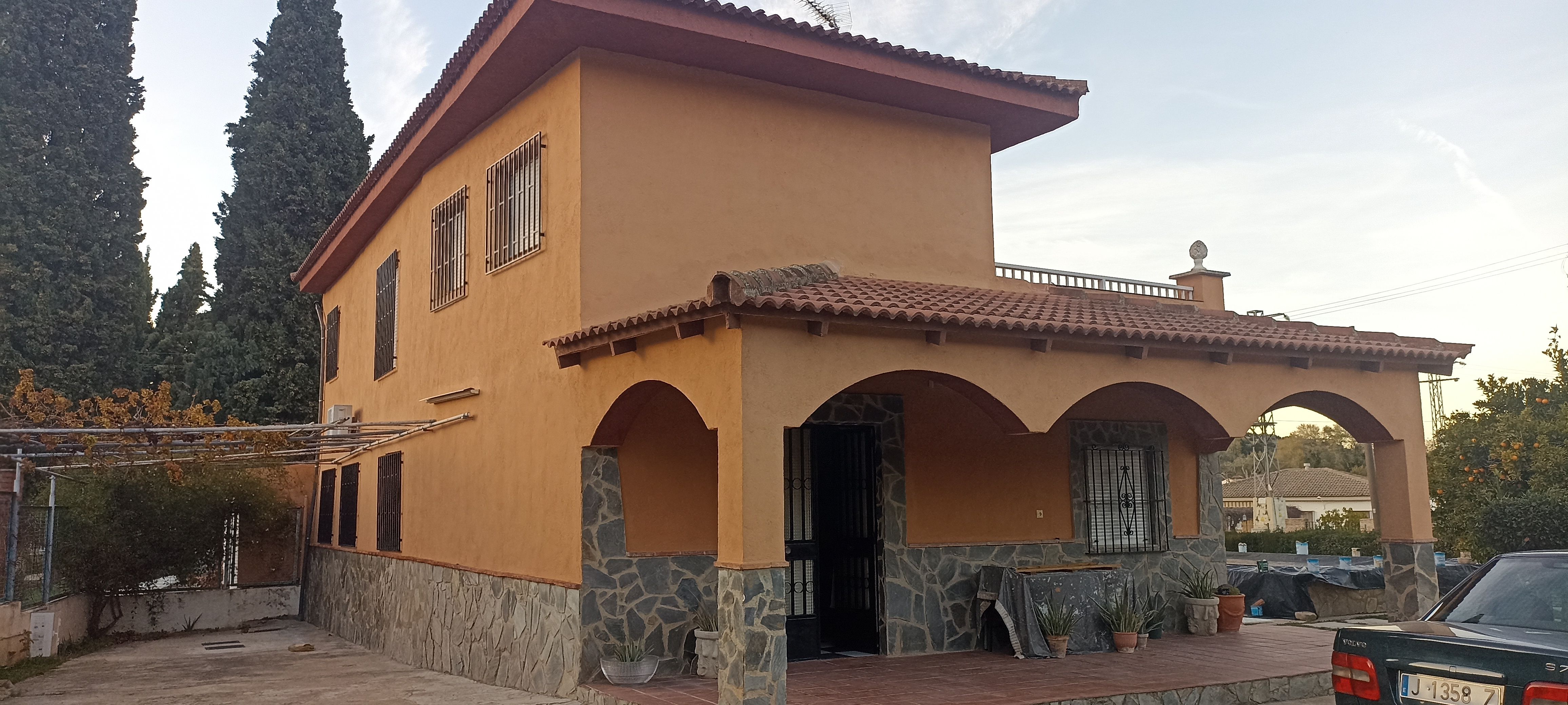 Vista exterior de Casa o xalet en venda en  Jaén Capital amb Jardí privat, Terrassa i Traster