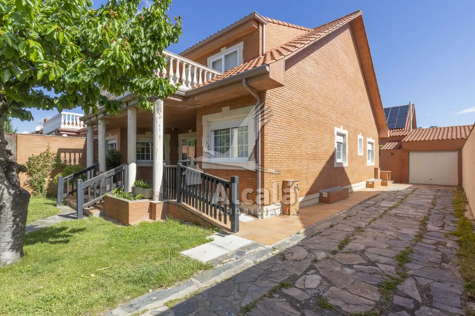 Jardín de Casa adosada en venta en Villalbilla con Aire acondicionado, Calefacción y Parquet