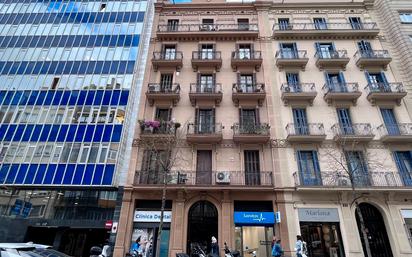 Vista exterior de Pis en venda en  Barcelona Capital amb Aire condicionat i Balcó