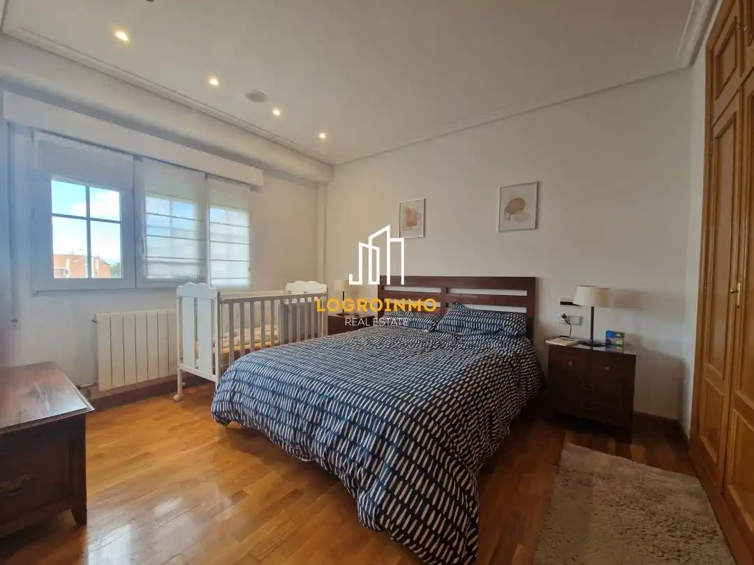 House with pool for sale in Avda. Madrid, imagen 25