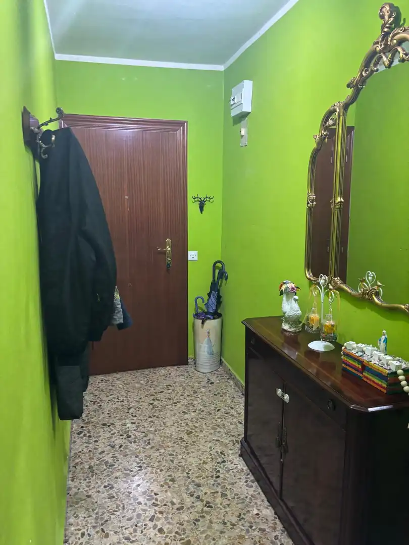 Pis en venda en Oviedo  amb Calefacció, Parquet i Moblat