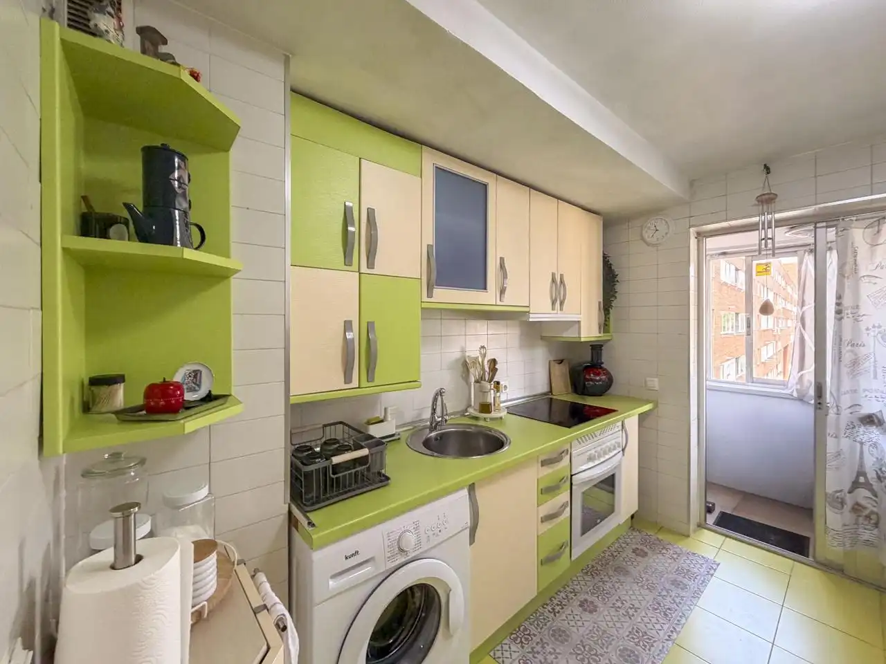 Cocina de Piso en venta en Madrid con Calefacción y Terraza