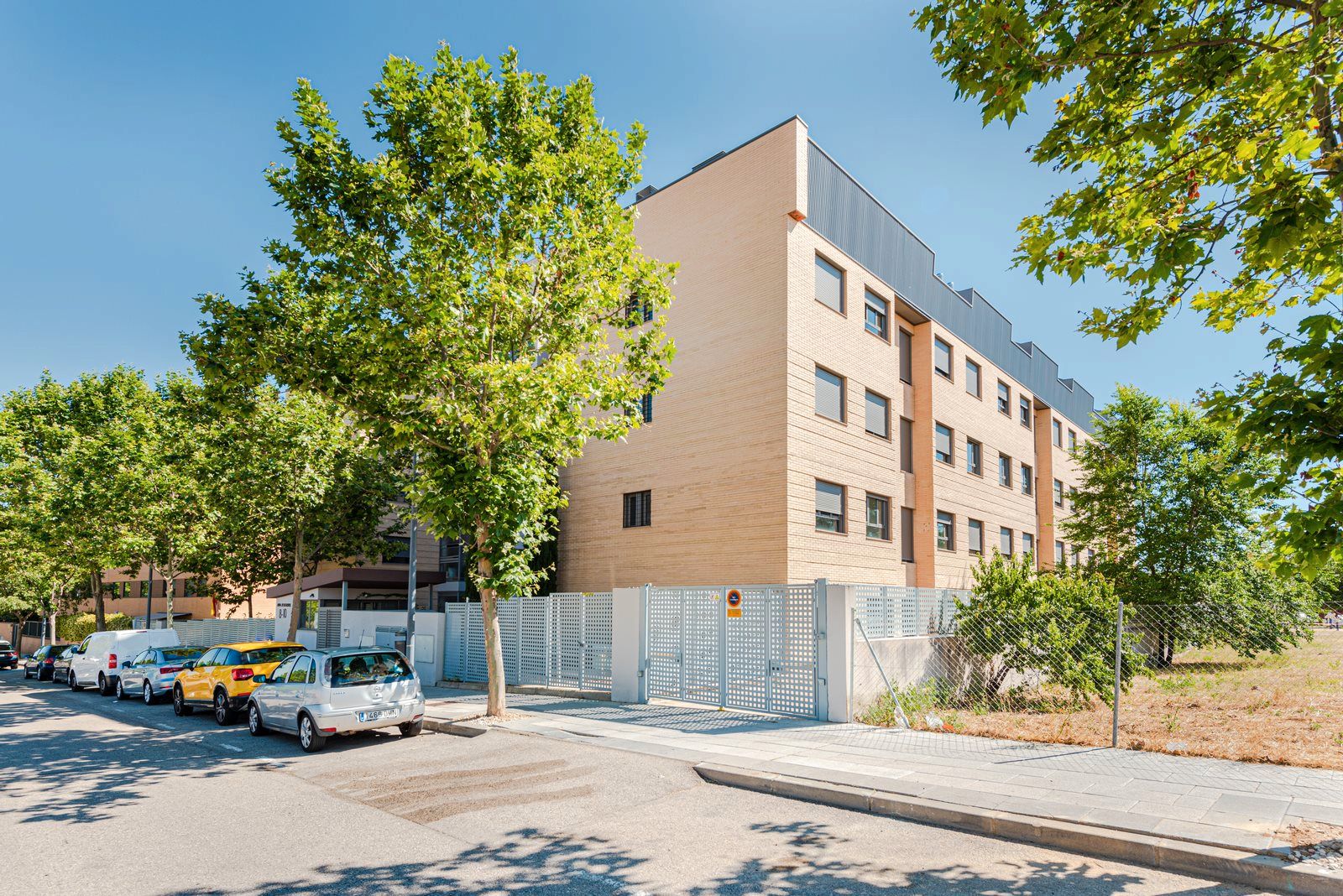 Exterior view of Flat for rent in Paracuellos de Jarama  with Parquet flooring and Storage room