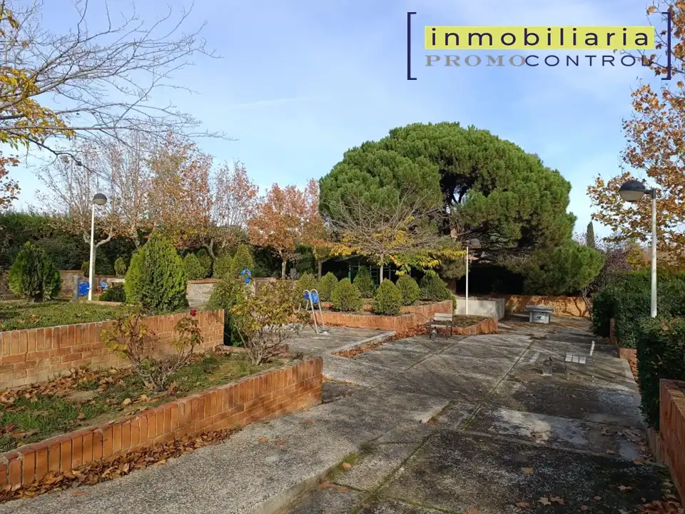 Chalet con terraza en venta en Calle Río Aragón 4, imagen 46
