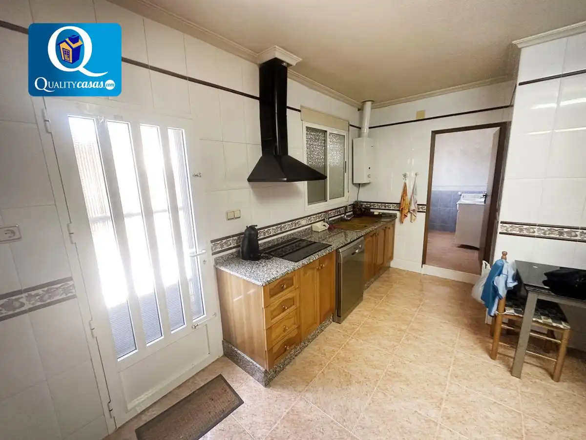 Cocina de Casa o chalet en venta en Crevillent con Terraza