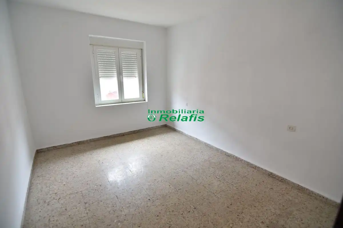 Flat with terrace for sale in ZAMORA 5