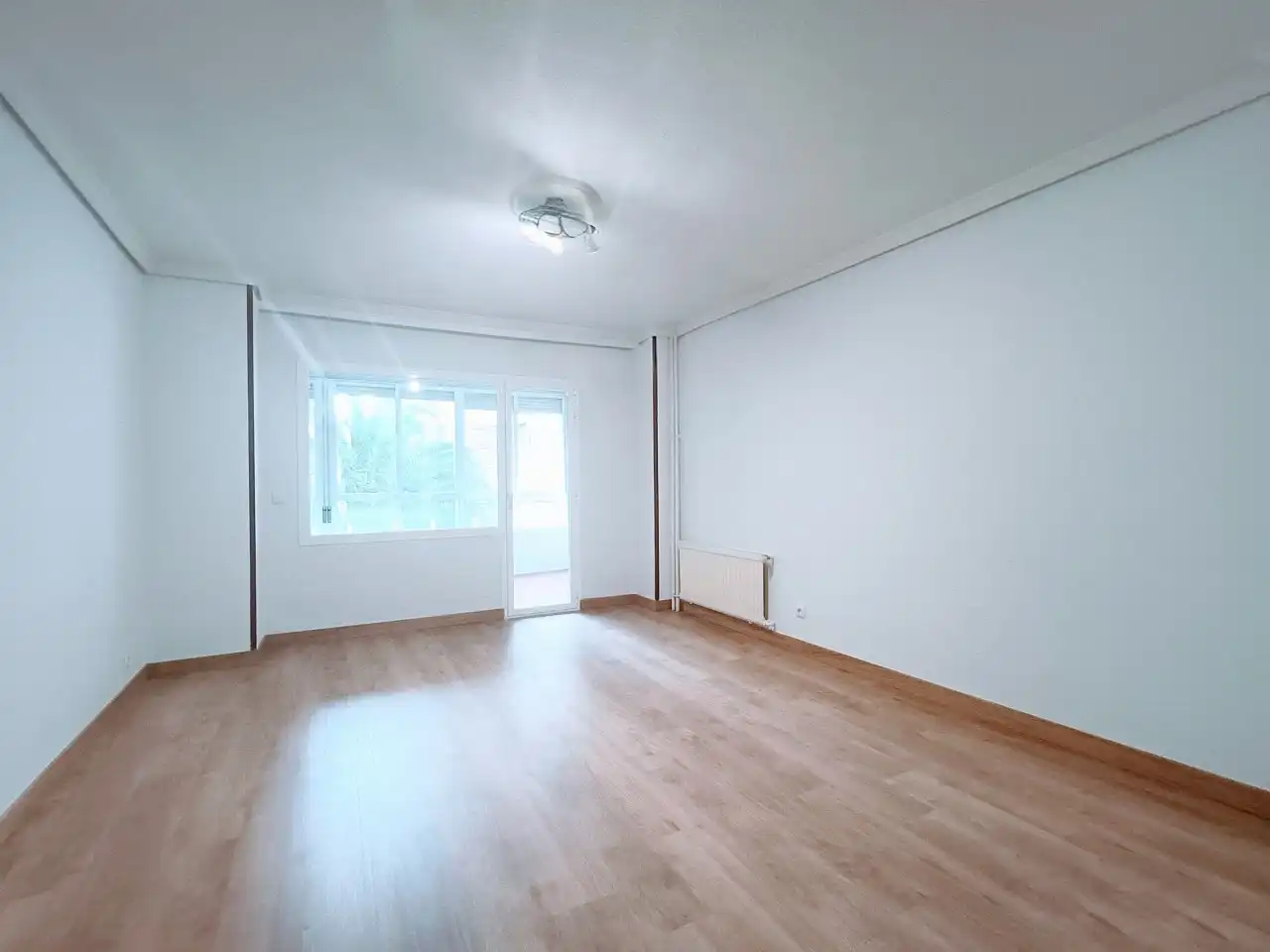 Sala de estar de Piso de alquiler en  Madrid Capital con Calefacción y Terraza
