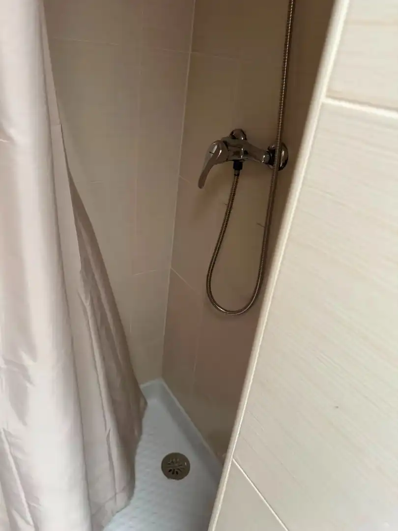 Baño de Piso de alquiler en Torrevieja con Amueblado