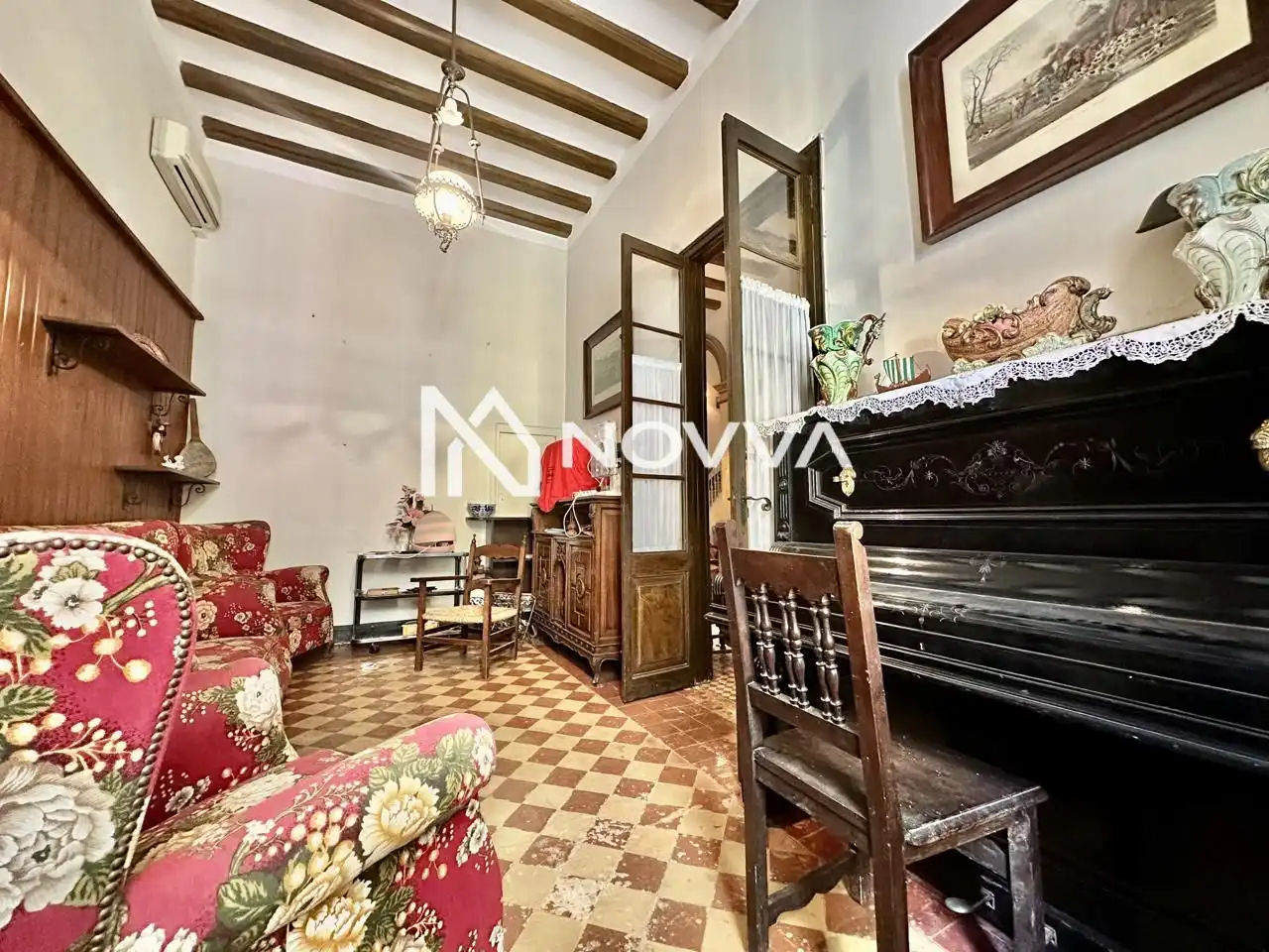 Sala d'estar de Casa o xalet en venda en Malgrat de Mar amb Jardí privat