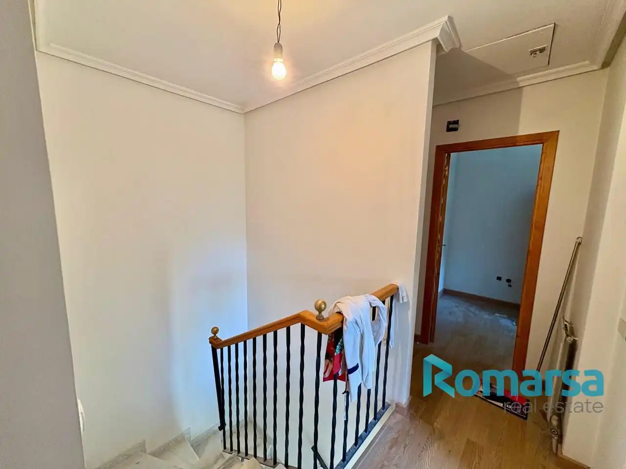 Casa adosada en venta en Ávila con Calefacción, Terraza y Trastero