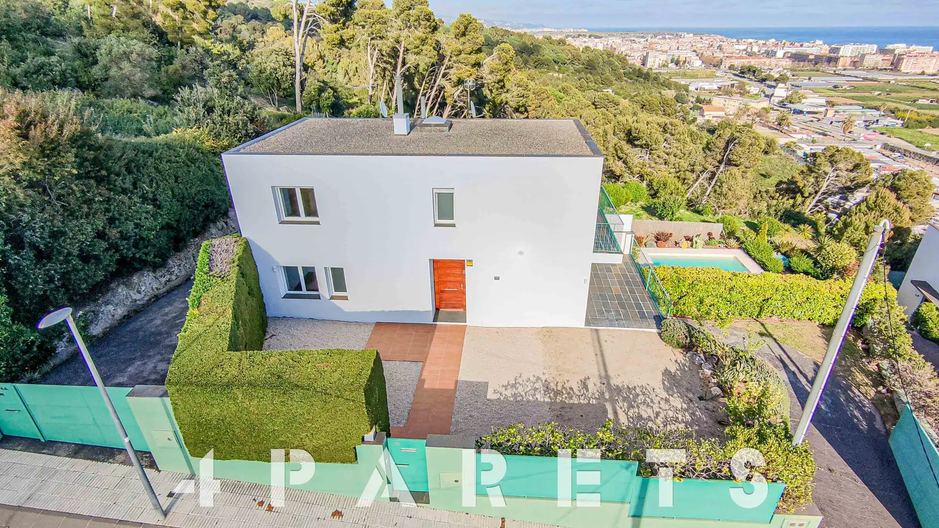 Außenansicht von Einfamilien-Reihenhaus zum Verkauf in Santa Susanna mit Heizung, Privatgarten und Terrasse