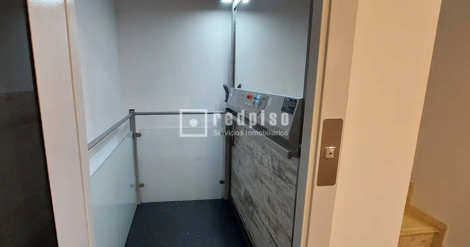 Houses for sale in Malpica de Tajo  with Air Conditioner, Heating and Storage room