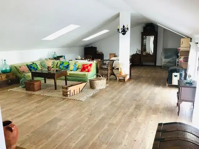 Sala d'estar de Casa o xalet en venda en Cuéllar amb Calefacció, Jardí privat i Terrassa