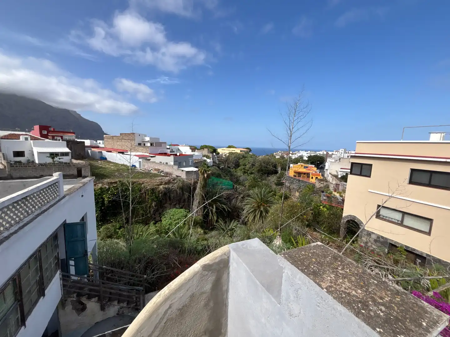 Vista exterior de Casa o xalet en venda en Buenavista del Norte amb Jardí privat i Terrassa
