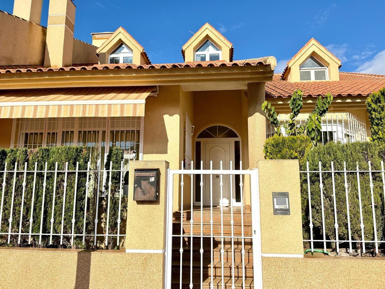 Vista exterior de Casa o xalet en venda en Molina de Segura amb Aire condicionat, Calefacció i Jardí privat