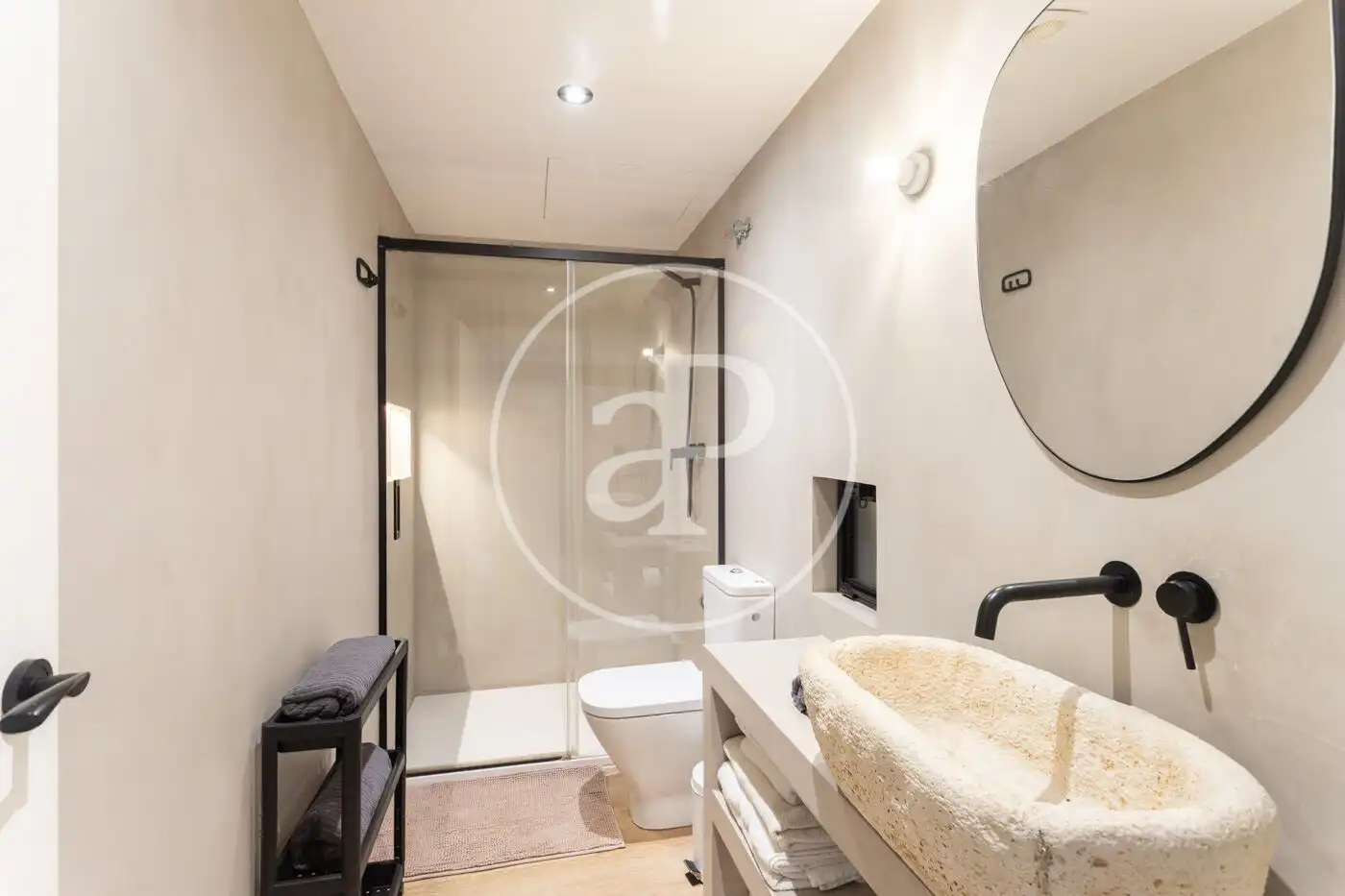 Baño de Piso en venta en Barcelona con Aire acondicionado, Calefacción y Amueblado