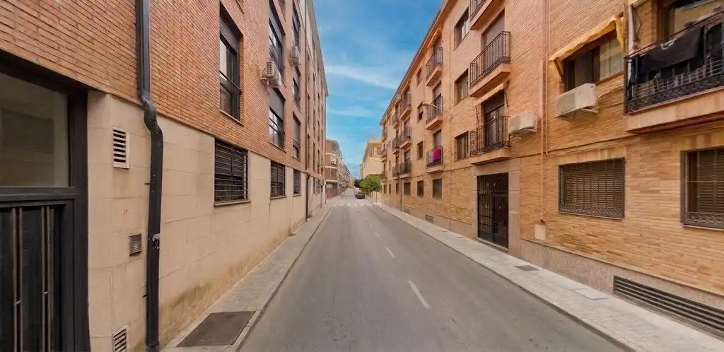 Vista exterior de Pis en venda en Ocaña amb Calefacció i Traster